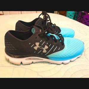 Under Armour Women’s Size 11